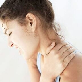 Huda bolečina zaradi osteohondroze vratne hrbtenice